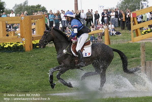 Eddy SANS - Mayland de Brunel (FRA) (35252 visits) EDDY SANS ET MAYLAND DE BRUNEL -SF par Yarlands Summer Song x Pot d'Or - CICO 3* Aachen 2011 Eddy SANS - Mayland de Brunel (FRA)