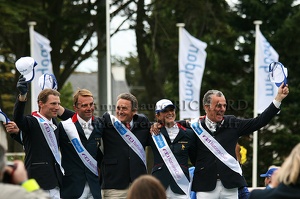 KEVIN STAUT - OLIVIER GUILLON - LAURENT ELIAS - PENELOPE LEPREVOST - MICHEL ROBERT (10764 visits) Remise des prix - CSIO 5* La Baule 2010 KEVIN STAUT - OLIVIER GUILLON - LAURENT ELIAS - PENELOPE LEPREVOST - MICHEL ROBERT