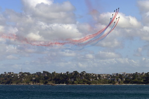 Patrouille de France (12187 visits) Démonstration de la Patrouille de France
Plage du Trestaou - Perros Guirec
Bretagne - Août 2017 Patrouille de France