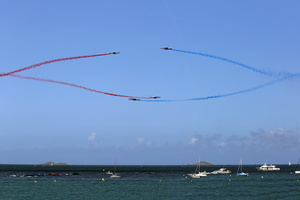 Patrouille de France (12107 visits) Démonstration de la Patrouille de France
Plage du Trestaou - Perros Guirec
Bretagne - Août 2017 Patrouille de France
