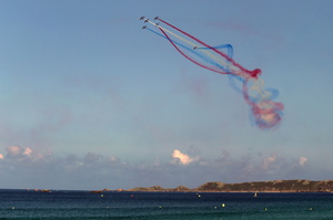 Patrouille de France (13053 visits) Démonstration de la Patrouille de France
Plage du Trestaou - Perros Guirec
Bretagne - Août 2017 Patrouille de France